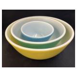 (3) Pyrex Nesting Bowls