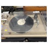 Pioneer Model PL-512 Turntable