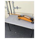 4,000 lb Capacity Floor Jack