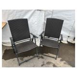 2 Folding Lawn Chairs