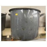 Gray Agate Stock Pot