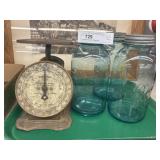 Universal Scale with Storage Jars