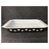 Pyrex Snowflake Pattern Baking Dish
