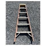 Werner 6' Fiberglass Step Ladder w/ Painter's Tray