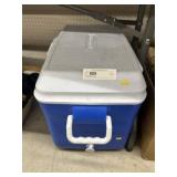 Rubbermaid Cooler