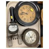 Wall Clock w/ Water Gauge