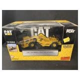 CAT 611 1/16 Scale Wheel Tractor Scraper