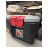 Rubbermaid Storage Box