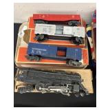 Lionel Locomotive w/ Freight Cars