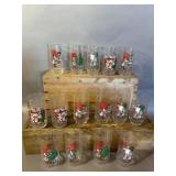 15 Holly Hobbie Holiday Glasses