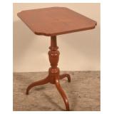Sheraton Cherry Pennsylvania Tilt-Top Candlestand