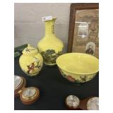 Vintage Set Chinese Porcelain Decorative Objects