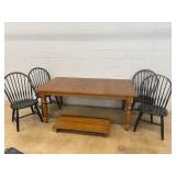 Ethan Allen Dining Table w/ 4 Windsor Style Chairs