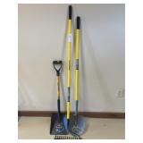 (2) Shovels w/ Garden Rake