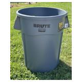 Rubbermaid Brute Trash Can
