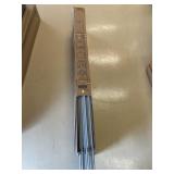 (100) Fiberglass Fence Posts