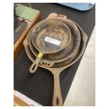 3 Cast Iron Frying Pans