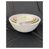 (4) Pyrex Serving Bowls