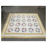 Dresden Plate Antique Quilt