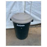 True Value Plastic Trash Can With Lid