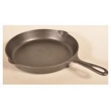 Victor #9 Cast Iron Cookware Skillet