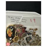 (18) Pcs. Vintage Costume & Rhinestone Jewelry
