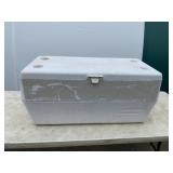 Rubbermaid White Plastic Cooler with Locking Lid