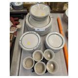 Floral Pattern Dinnerware