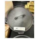 Unmarked #8 Dutch Oven