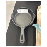 Griswold #3 & Unmarked Fyring Pans