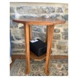 Softwood 2-Tiered End Table