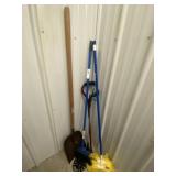 Flat Shovel w/ Mop Broom & Cane