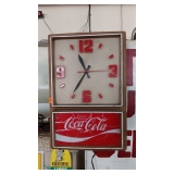 CLOCK WORKS..NEEDS A LIGHT BULB