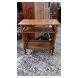 OAK TABLE