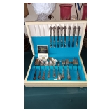 NICE FLATWARE SET