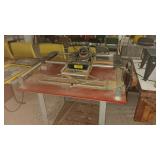 ROUTER TABLE ON STAND