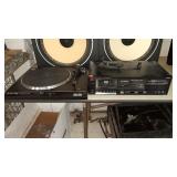 SPEAKERS WORK..CASS. DECK & TURNTABLE DONT