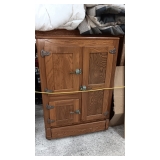 NICE OAK ICE BOX
