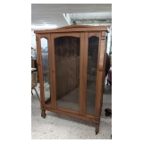 BEAUTIFUL OAK CHINA CABINET W/ WOOD SHELVES