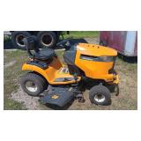 I.H. HYDRO STAT LAWN TRACTOR..