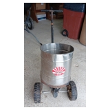 PUSH STAINLESS STEEL YARD BROADCASTER