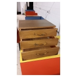 NICE FLASTWARE ? BOX