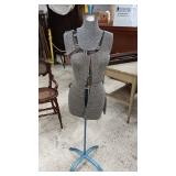 DRESS MAKERS MANIQUEN