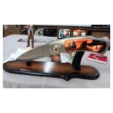 LARGE FOLDING KNIFE