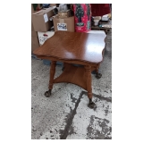 WOW..BEAUTIFUL LAMP TABLE..