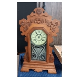 NICE MANTLE CLOCK..