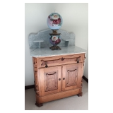MATCHINC COMMODE..LAMP DOES NOT SELL..