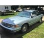 1995 Ford Crown Victoria 4 door sedan car