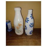 2 Bouteilles de Milk Glass