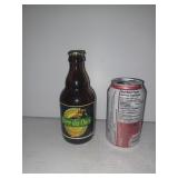 Bouteille vide avec bouchon